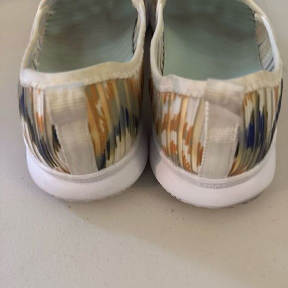 Propét Women's Travelbound Soleil Slip-on 10 - Picture 7 of 9